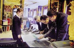 村主任曾带头捐资18万 7年收71万感谢费