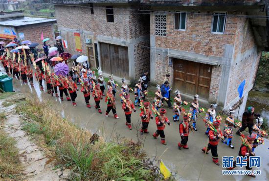 #(社会)(2)广西融水:“打同年” 庆新春