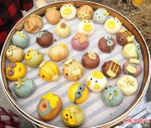 <b>山东郯城：创意“五彩馒头”俏市场</b>