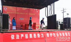 安徽和县：“送戏进万村” 让敬老院老人过足戏瘾