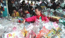 广东：学校周边小卖部 “垃圾食品”令人堪忧