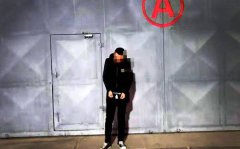 男子连续3天大白天入室行窃，盗来的首饰全是假货