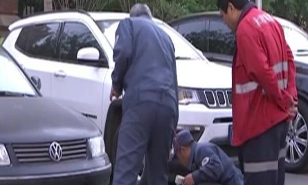 <b>北京：集中清理占道“僵尸车”600多辆</b>