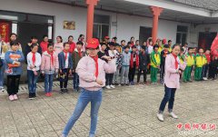 安徽和县乌江镇：留守儿童走进敬老院慰问演出献爱心