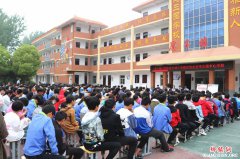 安徽枣庄镇扫黑除恶专项斗争微宣讲活动走进枣庄镇中心校