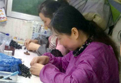 巴中：“扶贫车间”进村 贫困户就业不愁