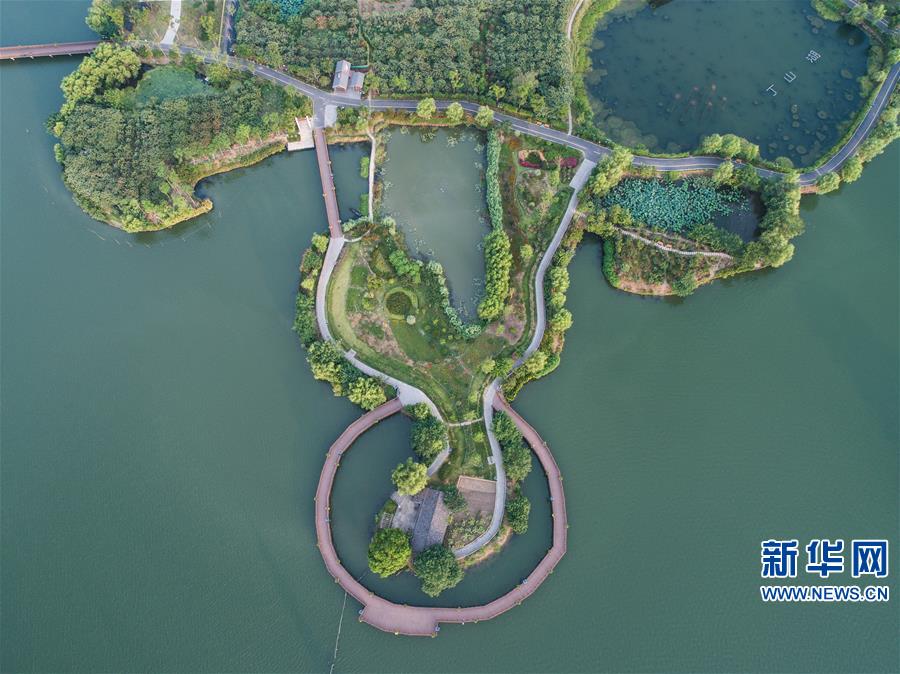 （美丽中国）（5）水上景观栈道扮靓江南水乡古镇