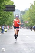 奔跑的“环卫工”