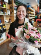 重庆“铁外婆”六天五夜独自穿越八百里荒漠