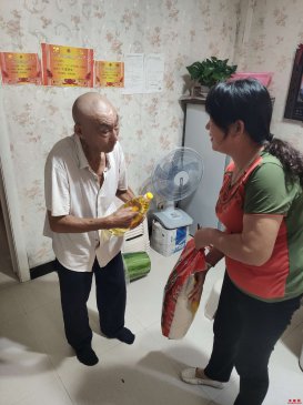 安徽：沱湖乡组织帮扶责任人开展中秋走访慰问 贫困户活动