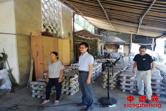 安徽：扶贫走访成常态  入户走访暖人心