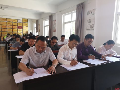 <b>陕西：杏林镇开展“不忘初心，牢记使命”主体教育暨“百堂党课下基层”学习</b>