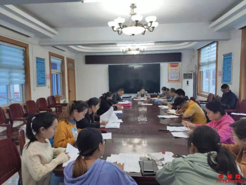 安徽：小圩镇扶贫专干例会