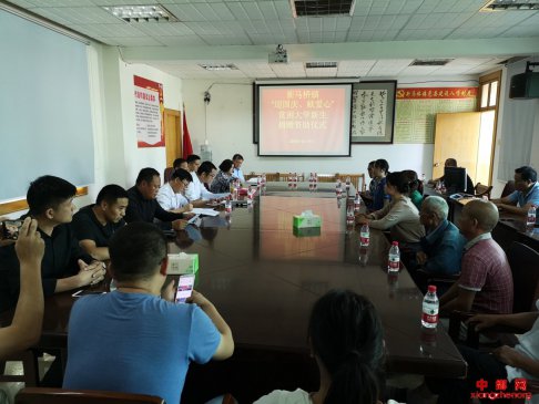 <b>安徽：新马桥镇组织开展“迎国庆、献爱心”贫困大学新生捐赠资助活动</b>