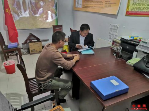 怀远县委副书记崔兴浩赴魏庄镇胡巷村调研脱贫攻坚工作