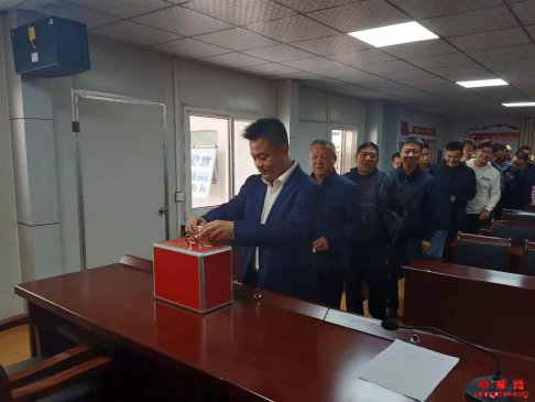 安徽：埇桥区扶贫开发局开展扶贫日募捐活动