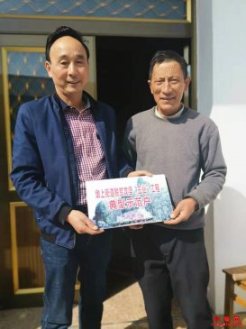 <b>安徽：贵池区墩上街道以“三业”典型示范  带动贫困户脱贫攻坚</b>