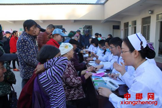 <b>安徽：服务到基层  义诊暖民心</b>