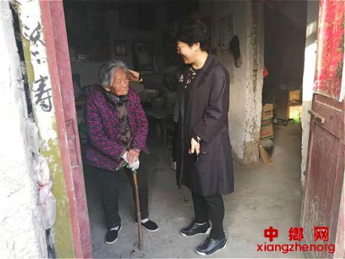 <b>安徽埇桥区：扶贫行动在路上 医保政策送到家</b>