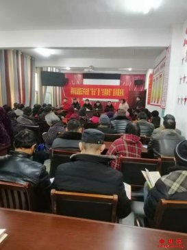 <b>安徽阜阳颍东区法院正午法庭“普法”和“扫黑除恶”宣讲服务队深入枣庄镇宣</b>