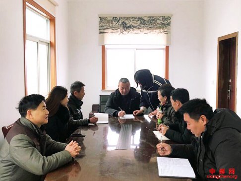 安徽贵池：贵池区文化馆与谷塘村召开脱贫攻坚工作座谈会