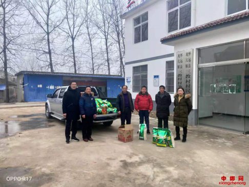 <b>安徽：龙亢中心粮库开展慰问贫困群众活动</b>