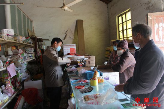 <b> 防疫不误农时</b>