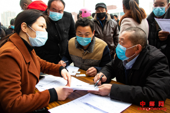 安徽：五河县举办贫困劳动者专场招聘对接会
