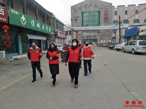 <b>安徽省亳州市谯城区薛阁街道柳湖社区妇联开展《反家庭暴力法》宣传活动</b>