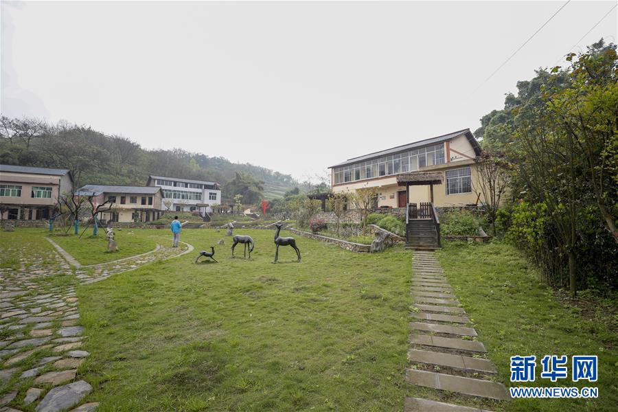 （环境）（2）重庆沙坪坝：推进农村“厕所革命” 打造美丽乡村