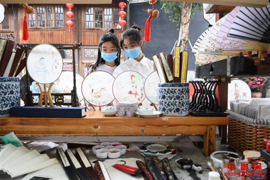 “五一”小长假前三天国内游收入突破350亿元