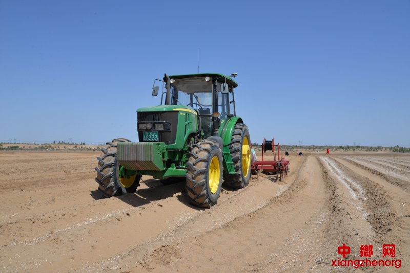 靖边海泽畔二区智慧农机