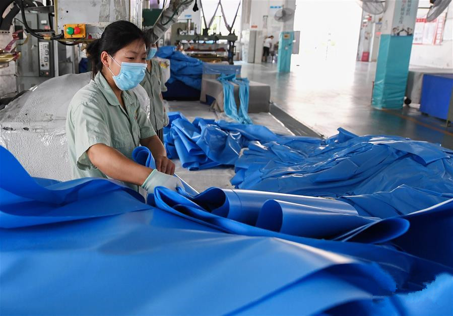 江苏宿迁：扶贫产业园助农增收