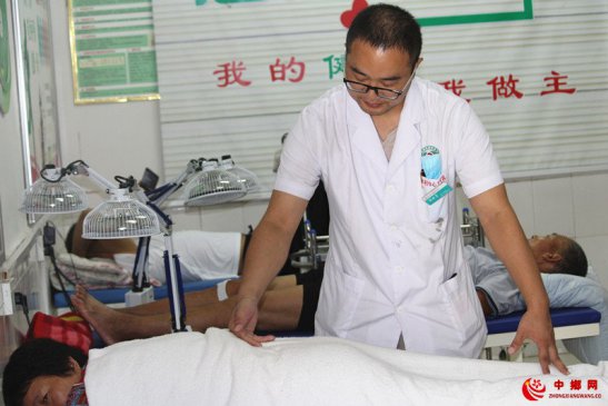 <b>推拿理疗 让患者无痛</b>