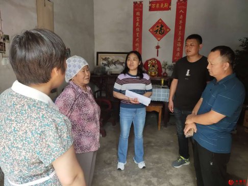 <b>安徽省亳州市谯城区魏岗镇：区医保局领导到魏岗镇走访医疗救助对象</b>