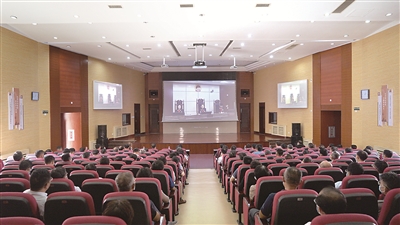 警惕蚂蚁搬家式腐败