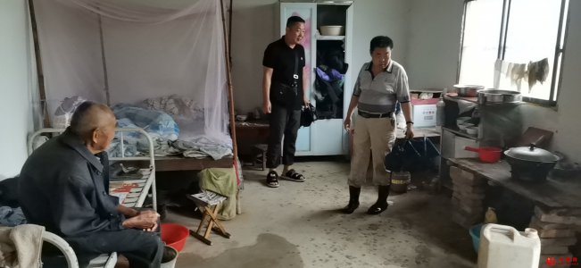 <b>安徽：党建引领 脱贫攻坚</b>