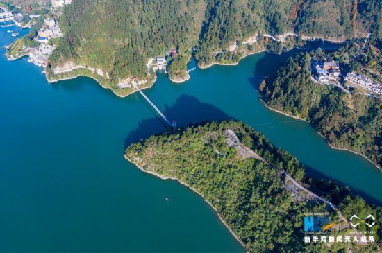 <b>航拍重庆小南海：湖光山色好景致</b>