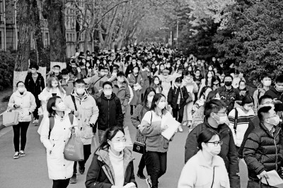 学生成绩是否正态分布 不只是看一条曲线