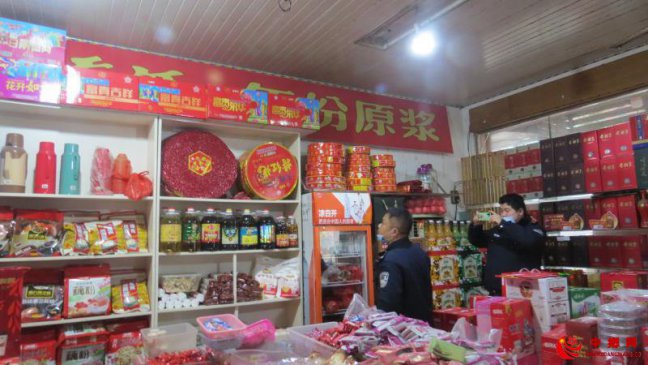 <strong>安徽庐江郭河：开展年前烟花爆竹经营安全大检</strong>