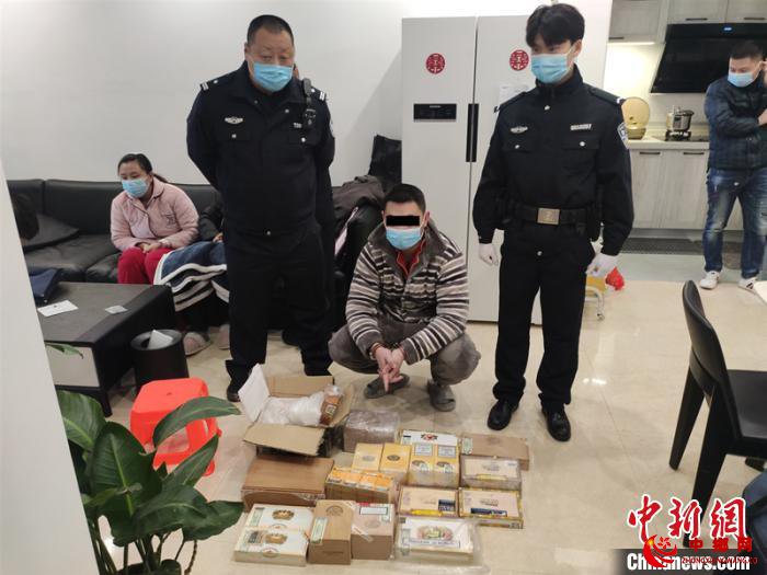 广西团伙涉嫌走私3.2万支雪茄入境被擒