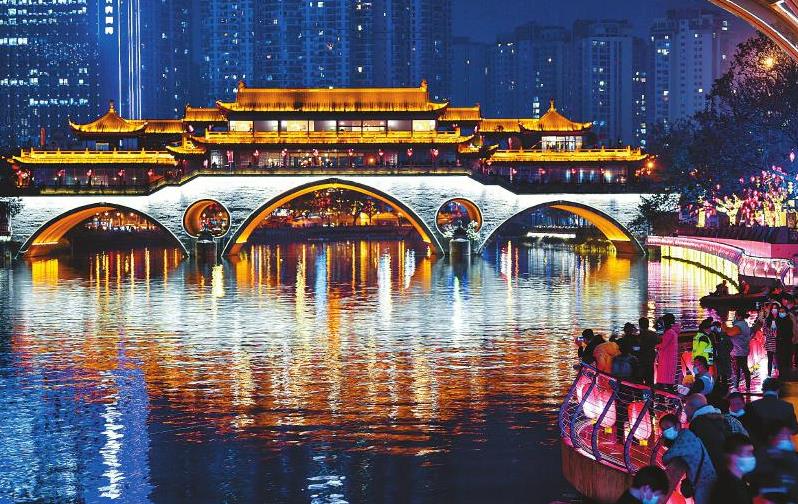 <b>习习春风暖天府 锦绣巴蜀画卷美</b>