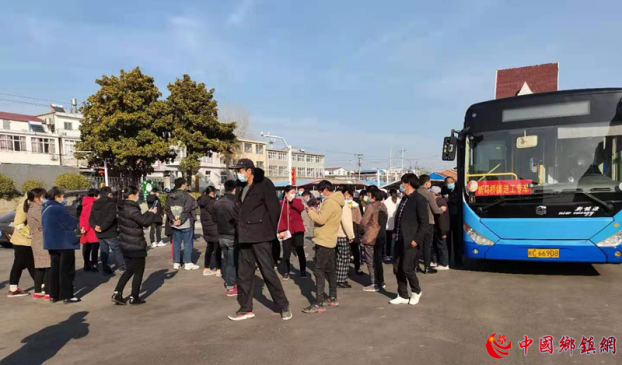 安徽蚌埠：新马桥镇送工入企解难题 精准服务暖