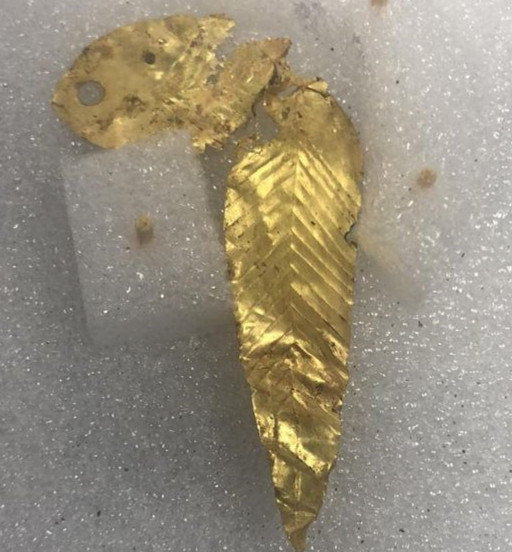 三星堆8号坑发现金箔超160件，金树叶或悬挂于青