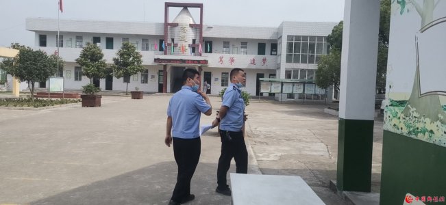 安徽庐江：郭河派出所开展校园安全检查