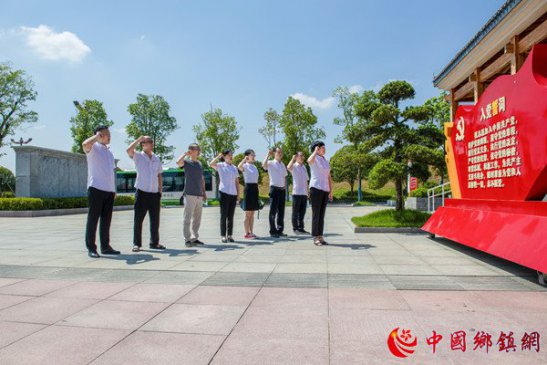 湖南：宁远县委编办开展“缅怀革命先烈，传承