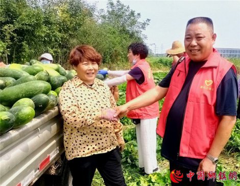 郯城：“巾帼女”王英林救灾救难两次捐赠冬瓜