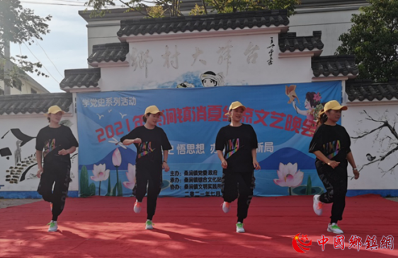 安徽定远桑涧镇：消夏纳凉文艺晚会 丰富群众文