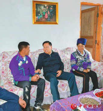 王晓晖赴凉山州调研并主持召开工作座谈会