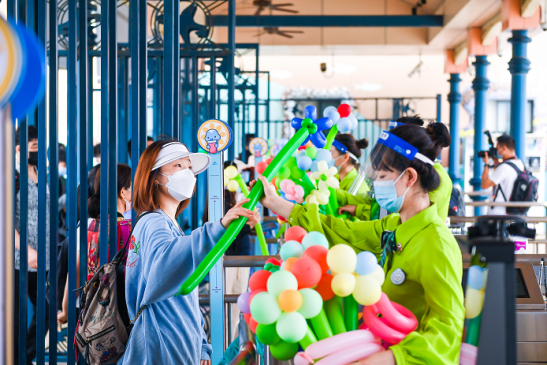 <b>复苏中的旅游业：积极信号不断释放 暑期市场有望激活</b>